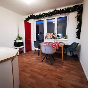 zkontrolujte dostupnost